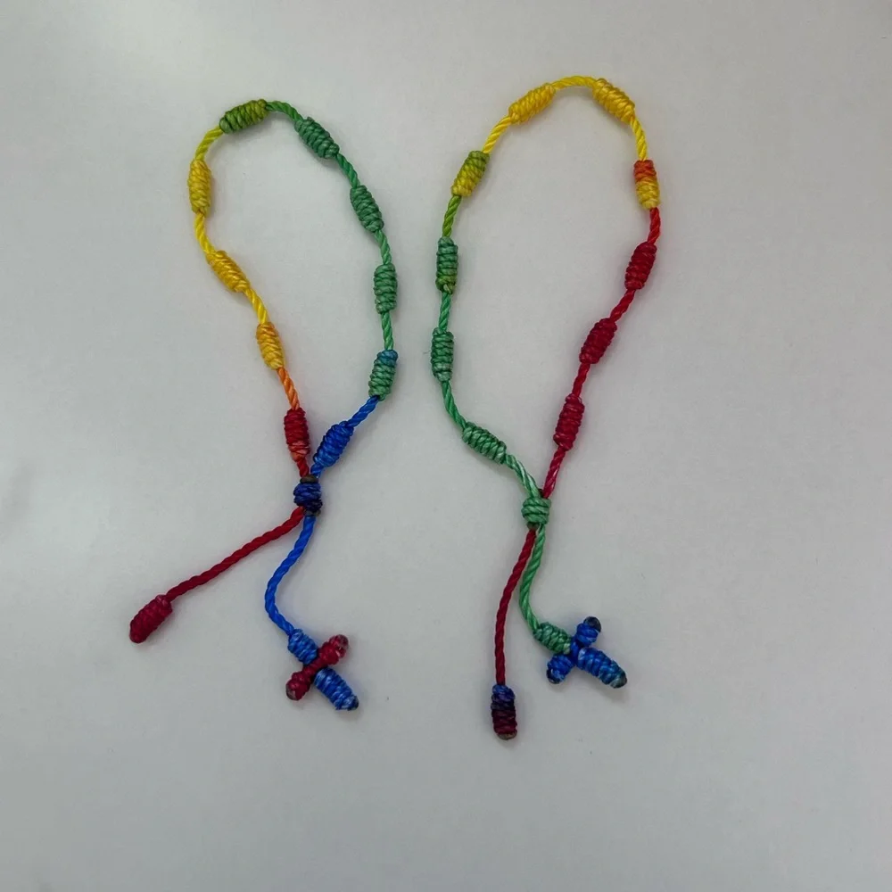 Handmade threaded cross bracelets - Picture 3 of 6